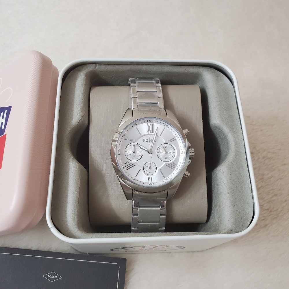 Fossil Watch - Picture 9 of 9